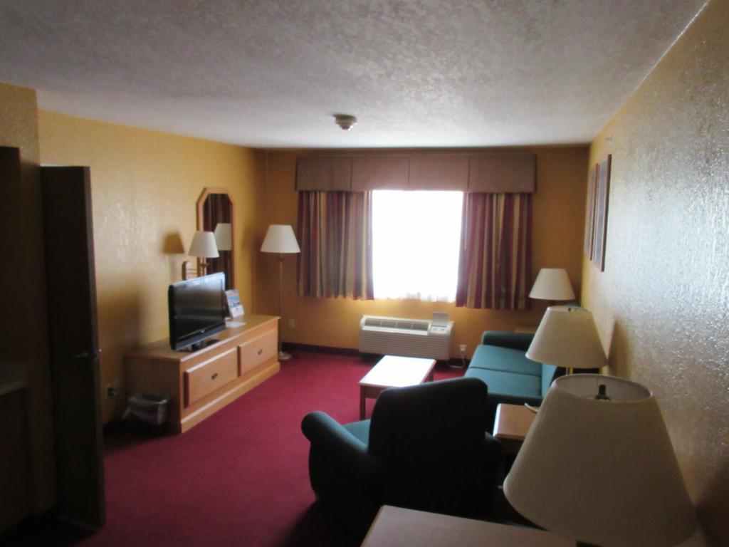 Parkfield Inn - Clinton الغرفة الصورة