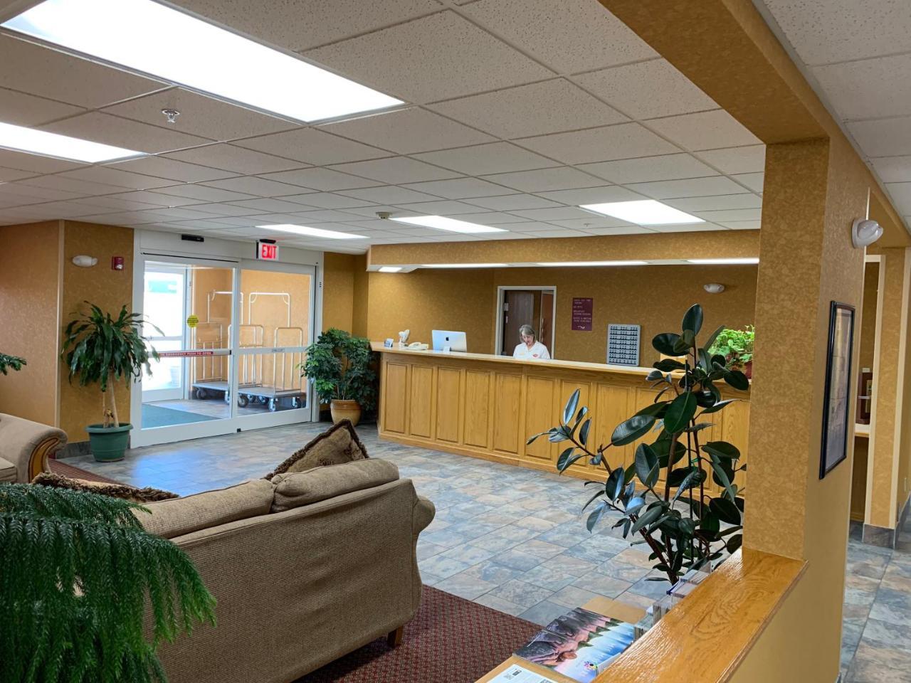 Parkfield Inn - Clinton المظهر الخارجي الصورة