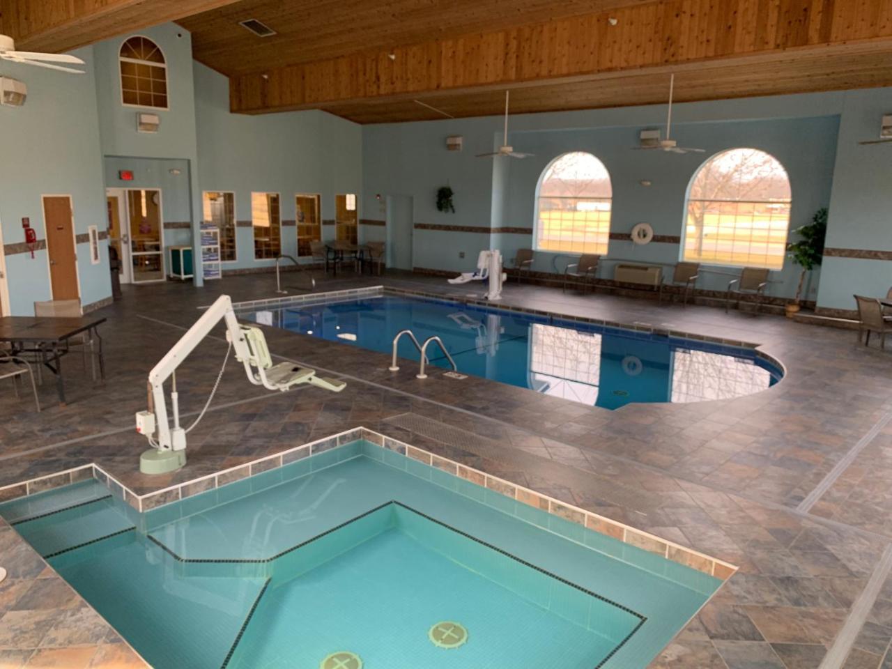 Parkfield Inn - Clinton المظهر الخارجي الصورة